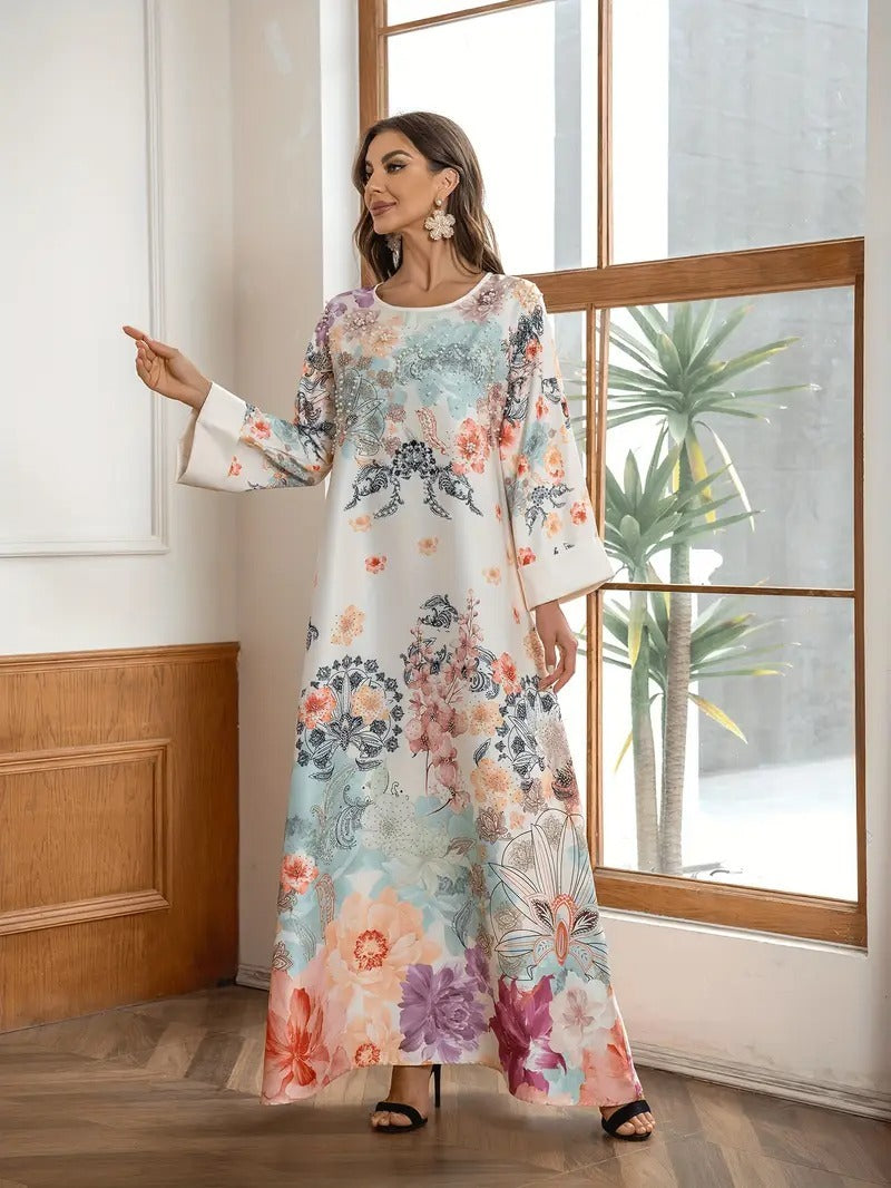 Elegante vestido caftán largo con estampado floral