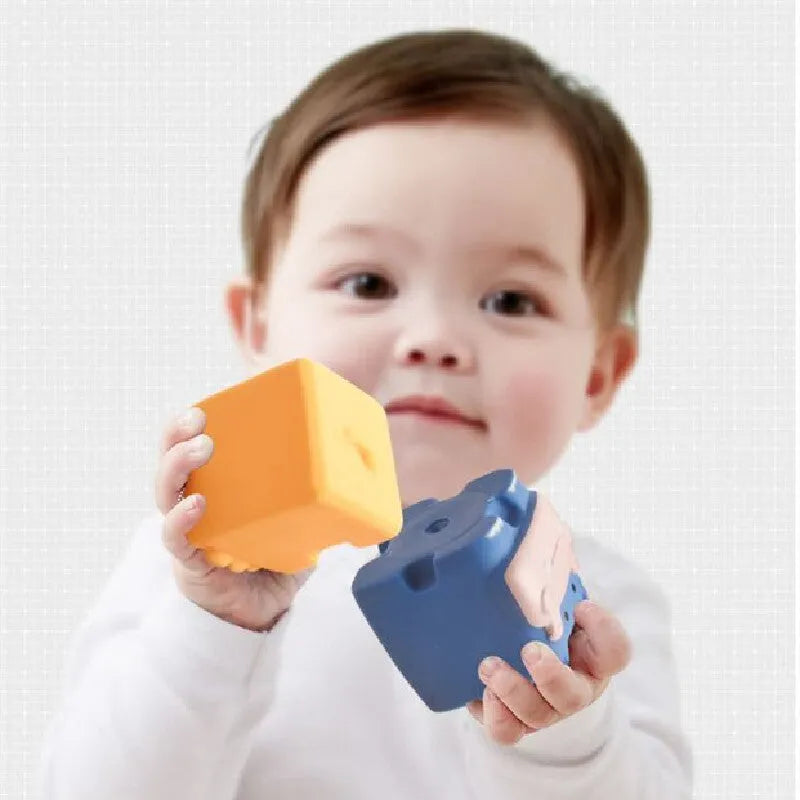 Bébé de Bande Dessinée Doux Colle Relief Blocs de Construction Peuvent Mordre Dents Colle Jouets