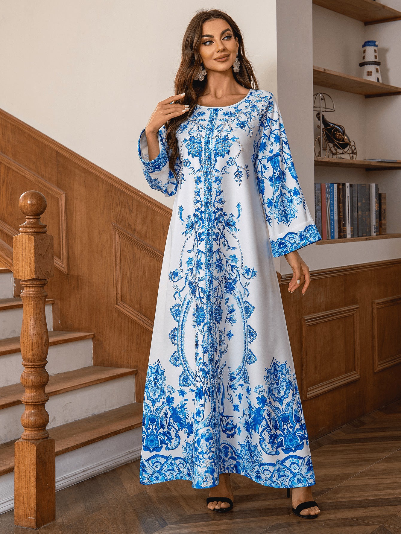 Muslim Robe Diamond Studded Bead Round Neck Dress
