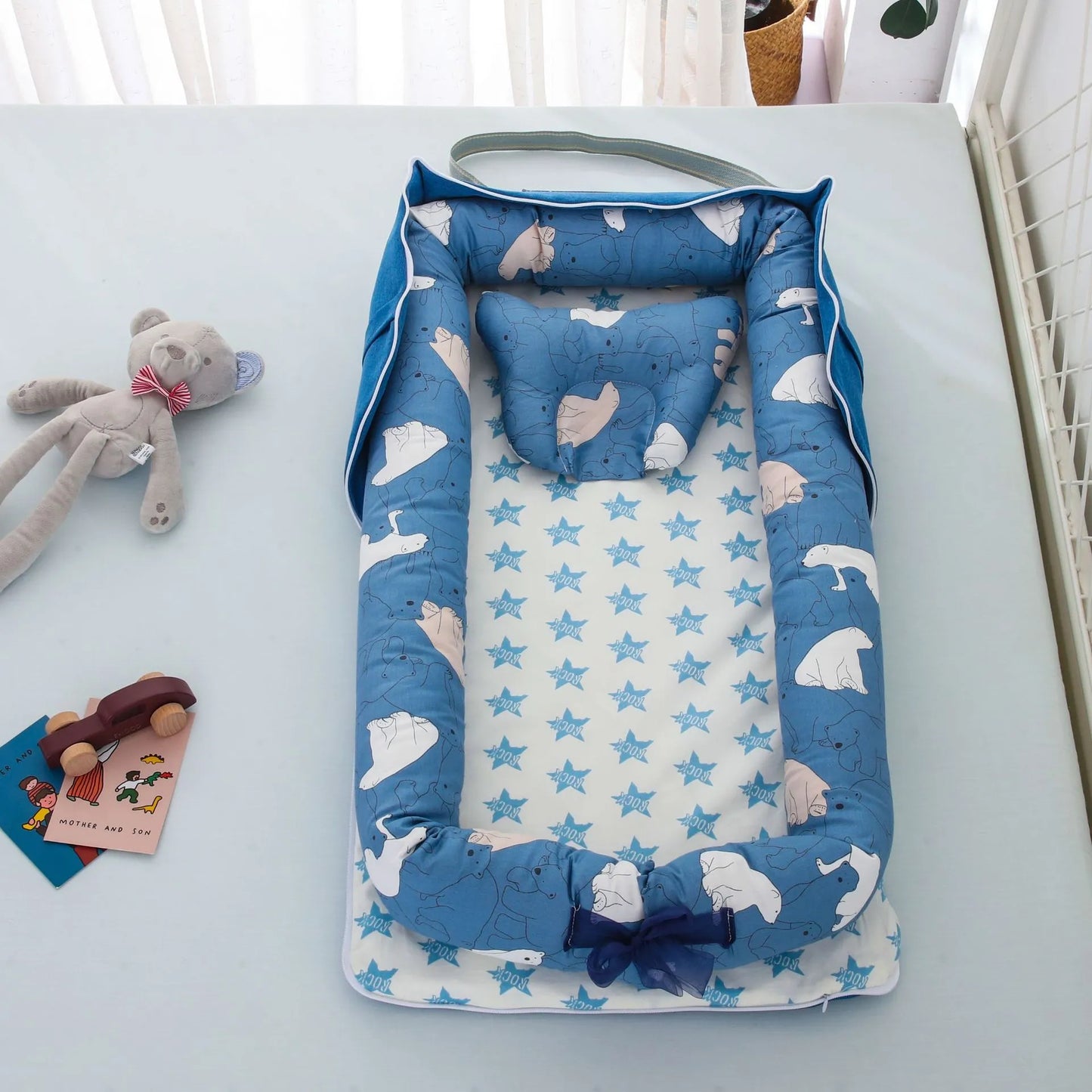 Lit bébé pliable,