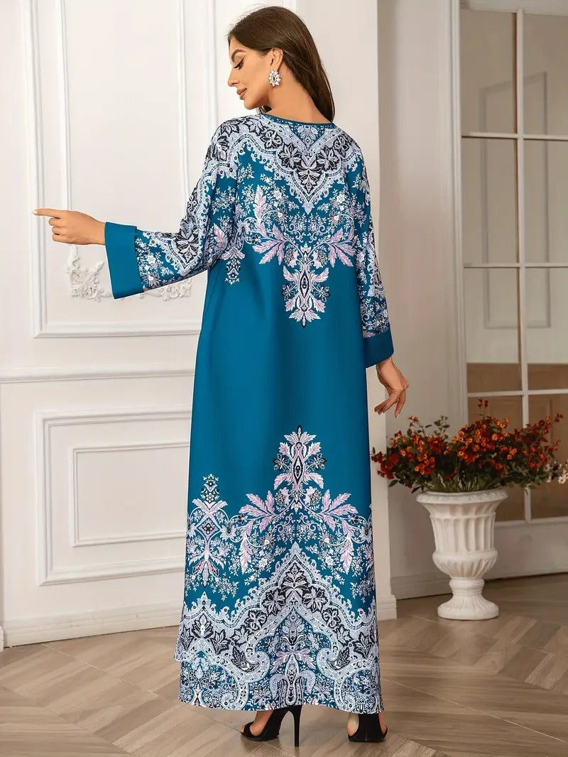 Vestido caftán largo estampado: manga larga, cuello redondo y adorno de cuentas.