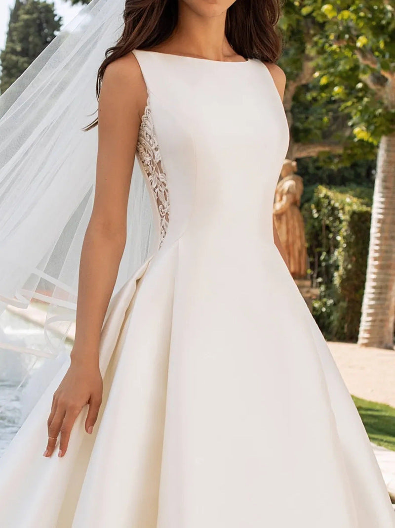 Vestido de novia francés retro con encaje y textura avanzada, de satén, ajustado, sencillo y elegante.