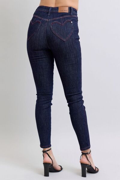 Judy Blue Full Size Heart Shaped Back Pockets Skinny Jeans - Enfance-Heureuse