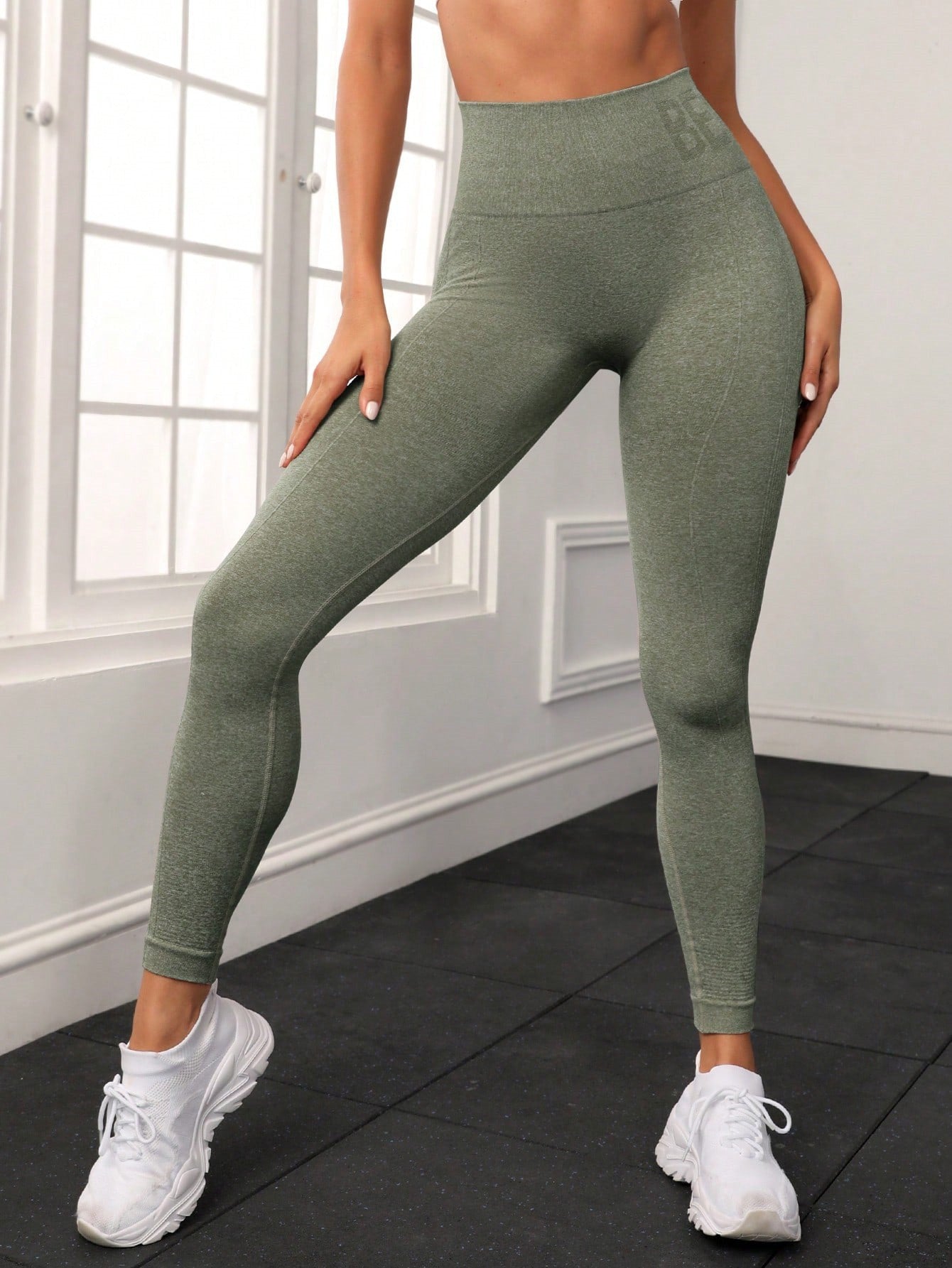 Pantalones de yoga ajustados de cintura alta con realce de cadera y letras sin costuras para mujer
