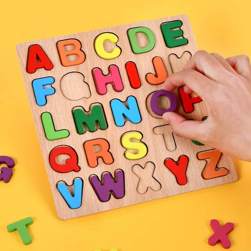 Education de Montessori pour Enfants. Les lettres de l'Alphabets et les nombres en coleurs.
