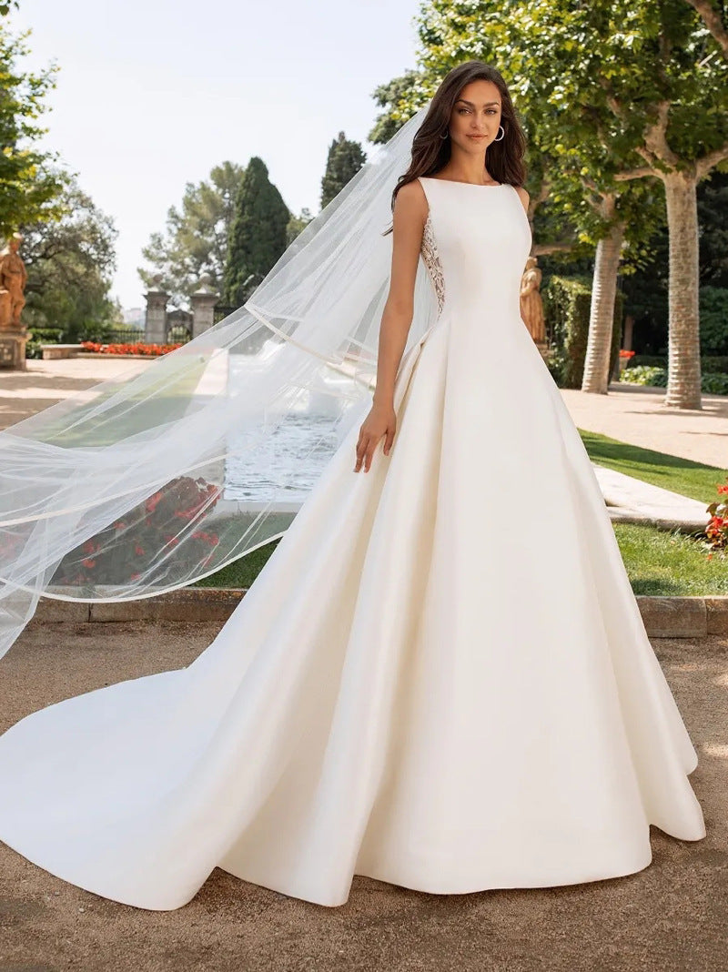 Vestido de novia francés retro con encaje y textura avanzada, de satén, ajustado, sencillo y elegante.