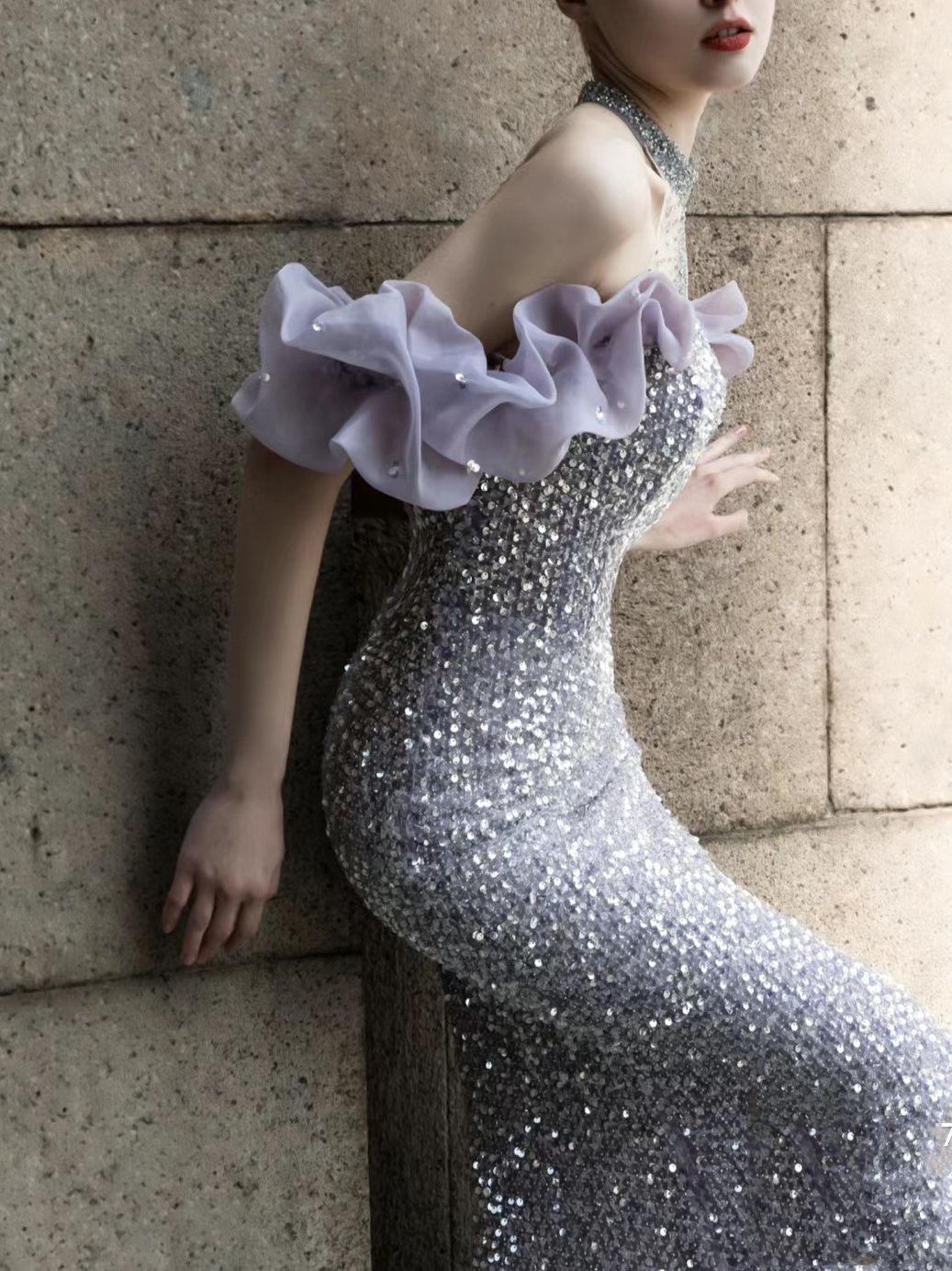 Vestido estilo halter con cuentas y diseño de cielo estrellado para la reunión anual de Purple Host, modelo de pasarela con cola de pez