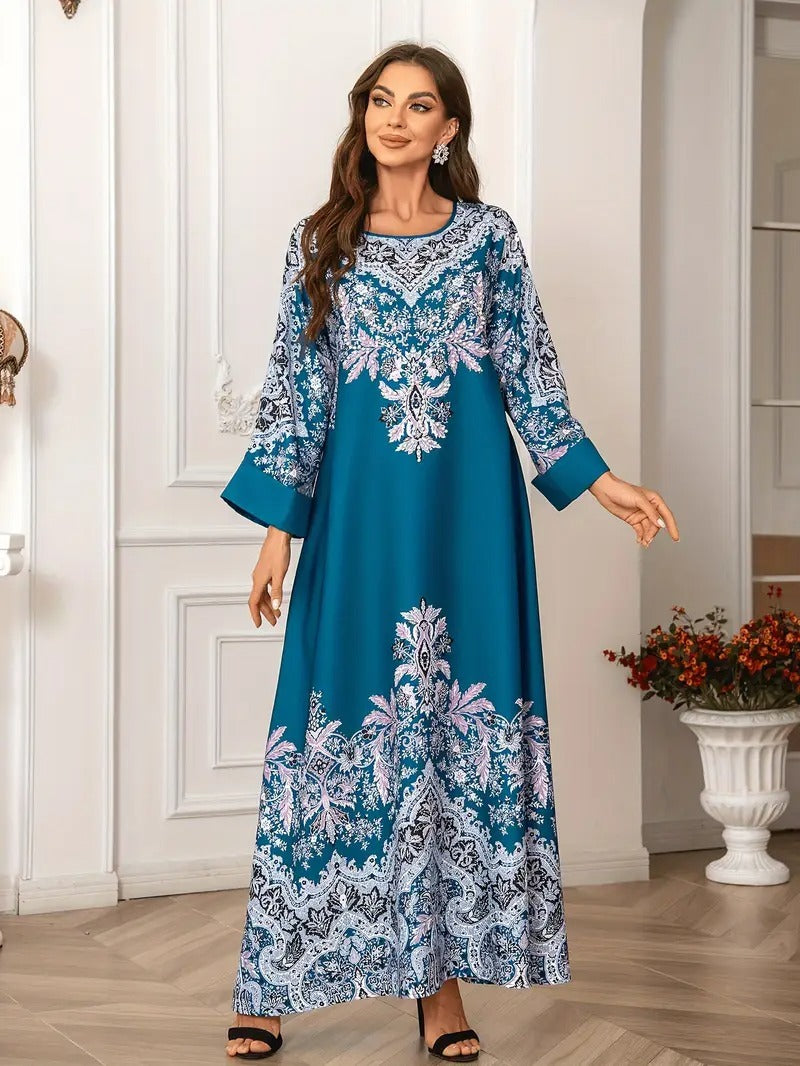 Vestido caftán largo estampado: manga larga, cuello redondo y adorno de cuentas.