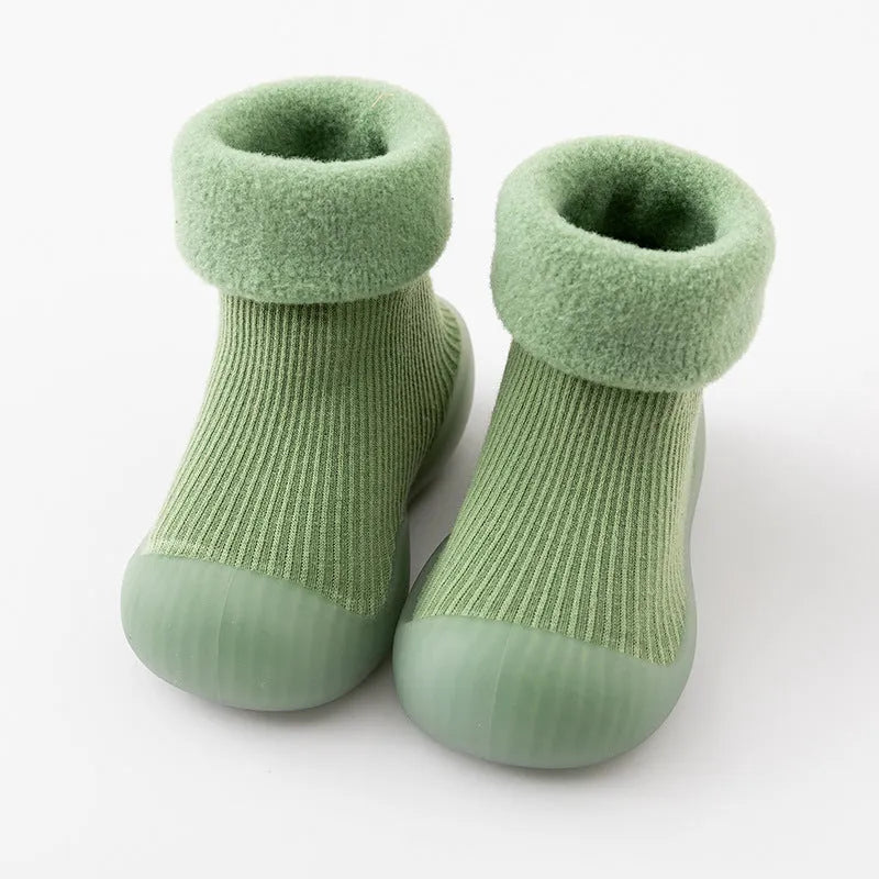 Chaussettes et chaussures chaudes de neige d'intérieur - Enfance-Heureuse