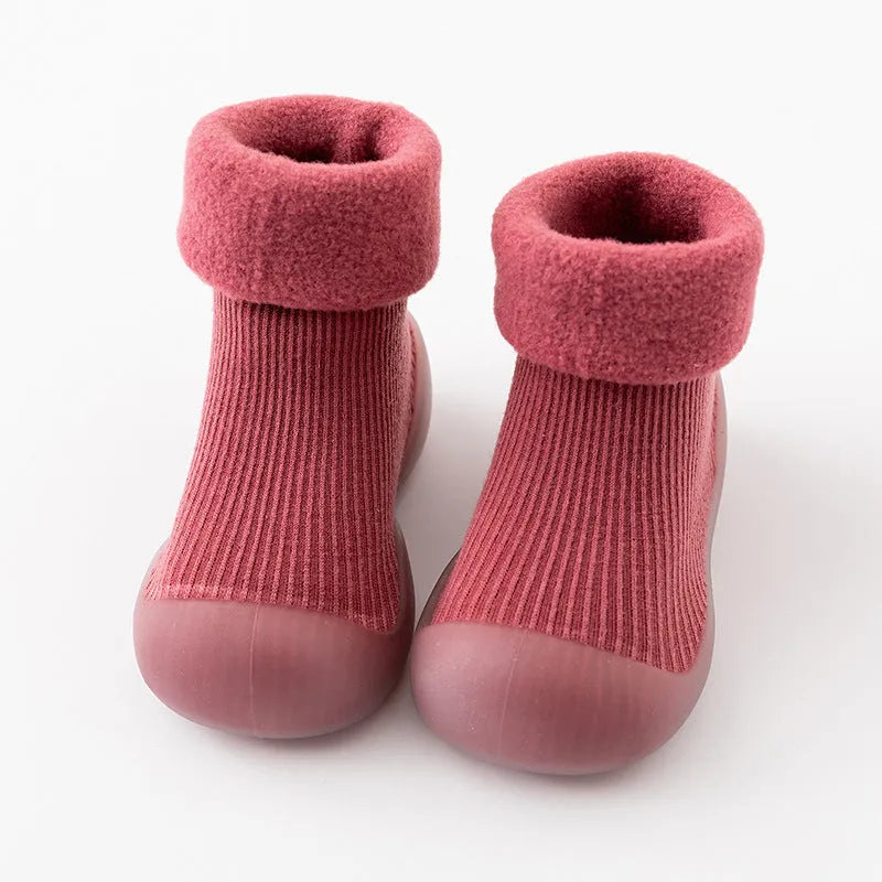 Chaussettes et chaussures chaudes de neige d'intérieur - Enfance-Heureuse