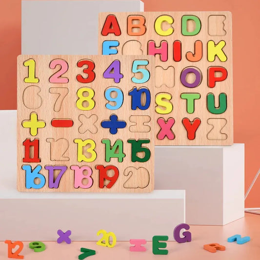 Education de Montessori pour Enfants. Les lettres de l'Alphabets et les nombres en coleurs.