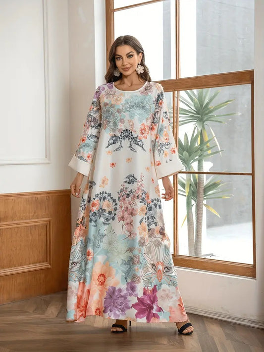 Elegante vestido caftán largo con estampado floral